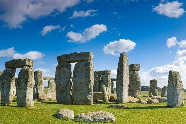 Winchester, Stonehenge & Salisbury Independent Full Day Private Tour