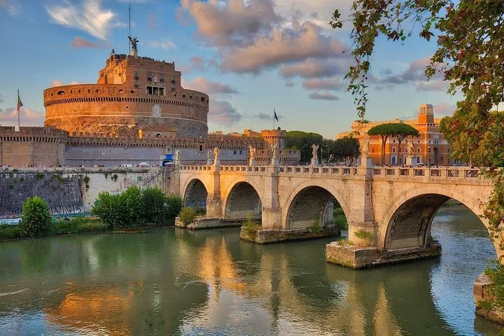 Hidden Corners of Rome: Rione VI Parione Private Tour