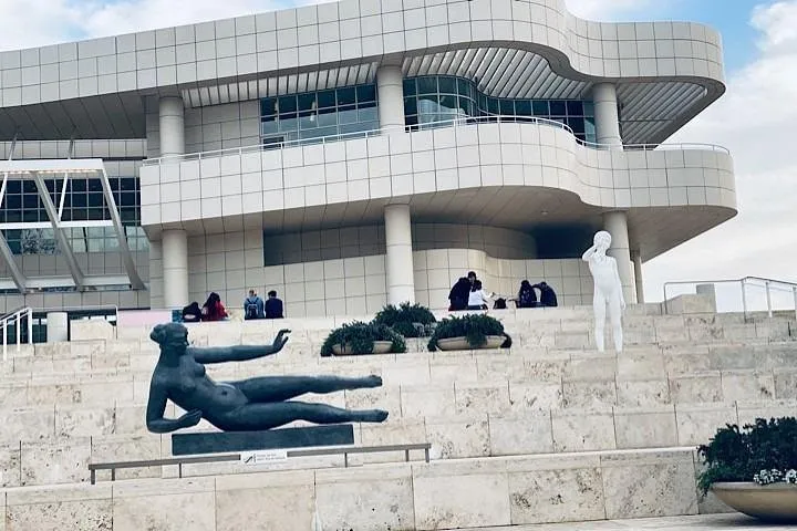 Private Large Group Tour Getty Museum and Griffith Observatory