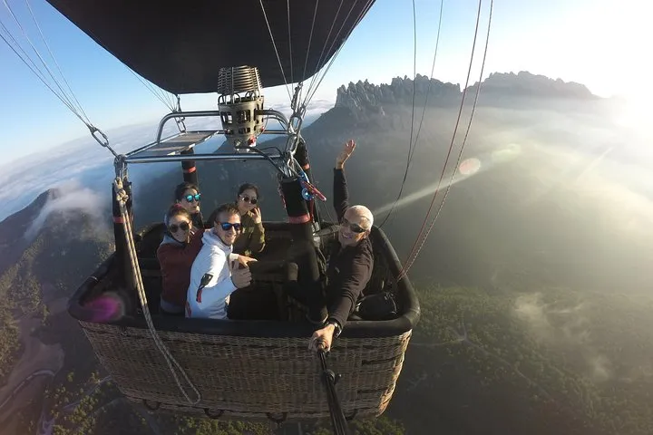 Hot air balloon Kon-Tiki Montserrat including Barcelona's pickup