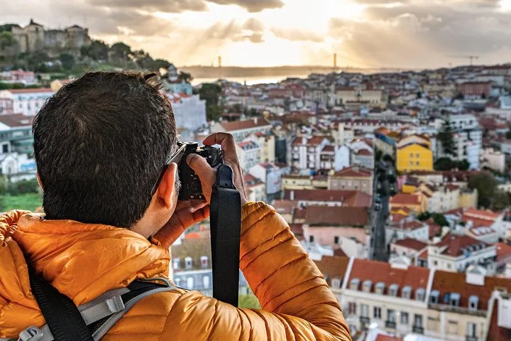 Alfama & Graça City Tour Through A Eye Of A Photographer