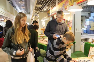 Tuna auction at Toyosu Market with qualified guide and early morning tour of Tsukiji Outer...