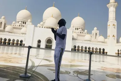 DEAL: Sheikh Zayed Grand Mosque and Dubai Red Dunes with BBQ Dinner