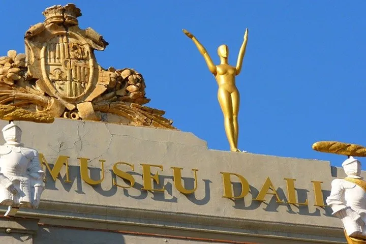 Private Tour to Museum Dalí (Figueres)