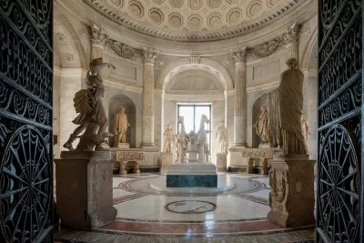 Skip the Line Vatican Guided Tour with Sistine Chapel and St. Peter's Basilica