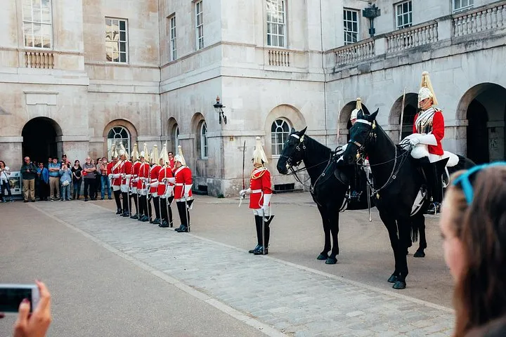 Private Tour, Entry to Westminster Abbey and London Highlights