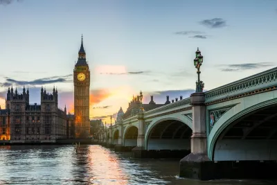 London Sights and Sounds on Christmas Day with Sung Eucharist
