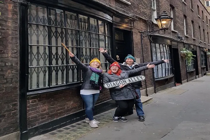Harry Potter's Lacock and Oxford Taxi Tour