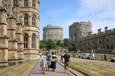 Windsor,Stonehenge & Salisbury Executive Luxury vehicle Private Tour