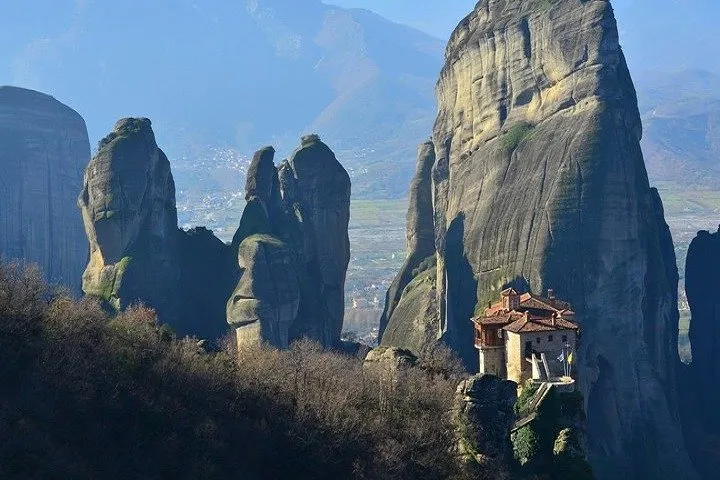 Meteora Monasteries & Thermopylae - Private Full Day Tour from Athens