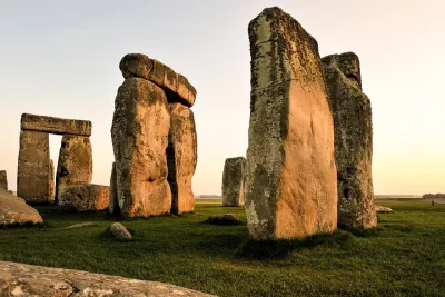 Stonehenge & Bath Day Trip from London