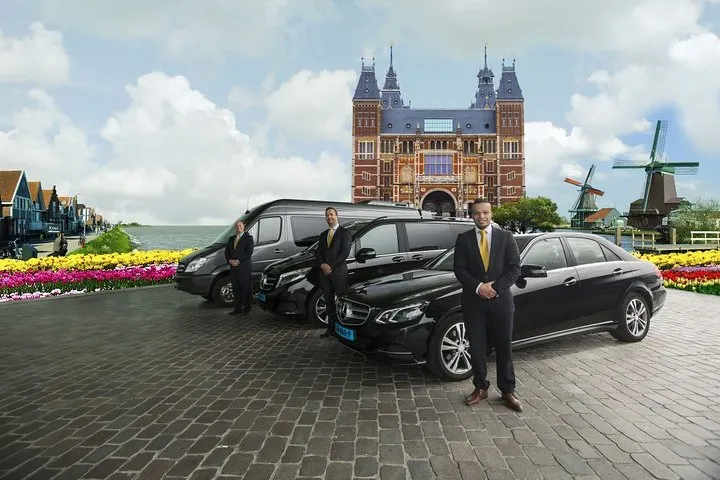 1-15 persons Taxi or Bus Transfer Amsterdam Airport to Zaandam