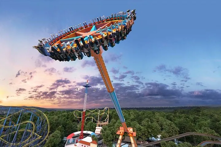Private Tour: Discover Six Flags, Mexico´s best amusement park
