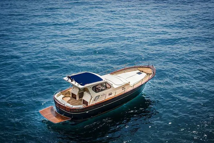 SuperVipYacht Cruise from Rome: Private Fullday Tyrrhenian Sea Excursion