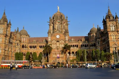 Mumbai's Historical Architecture: A Self-Guided Audio Tour