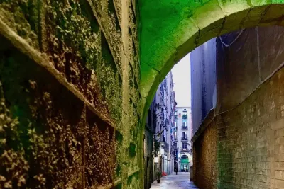 Explore hidden streets of Barcelona with a local - Private Tour