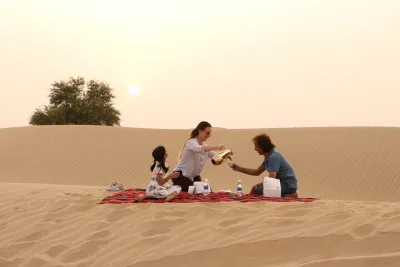 Private 4x4 Morning Desert Drive with Wildlife Experience & Sandboarding