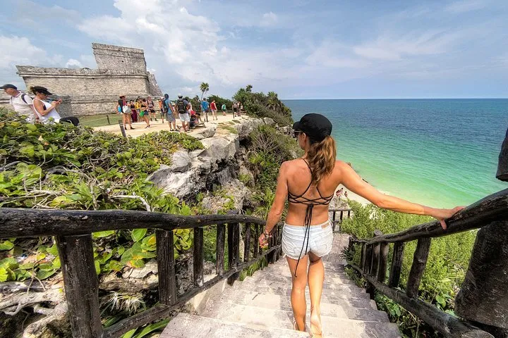 Experience this tour to Tulum, an artistic picture spot and cenotes adventure.