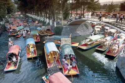 Private Tour: Xochimilco Coyoacan and Frida Kahlo's Museum and house