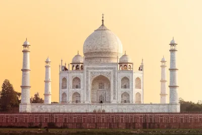 A Train Excursion From Delhi: Visit Fatehpur Sikri and Agra Fort and Taj Mahal