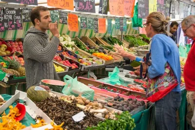 Paris Marché d’Aligre Walking Tour with Chocolate and Cheese Tasting