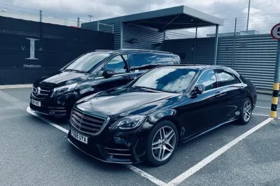 Chauffeur Car Transfer Services from London To Gatwick Airport