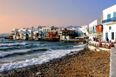 5-Day Greece Group Tour - Delphi, Meteora, Mykonos & Santorini