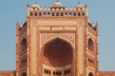 Private Tour : 8 Hours Agra Fatehpur Sikri Tour