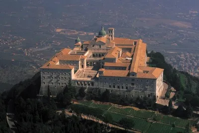 Work and Pray: In the Footsteps of St. Benedict Private Day Trip from Rome