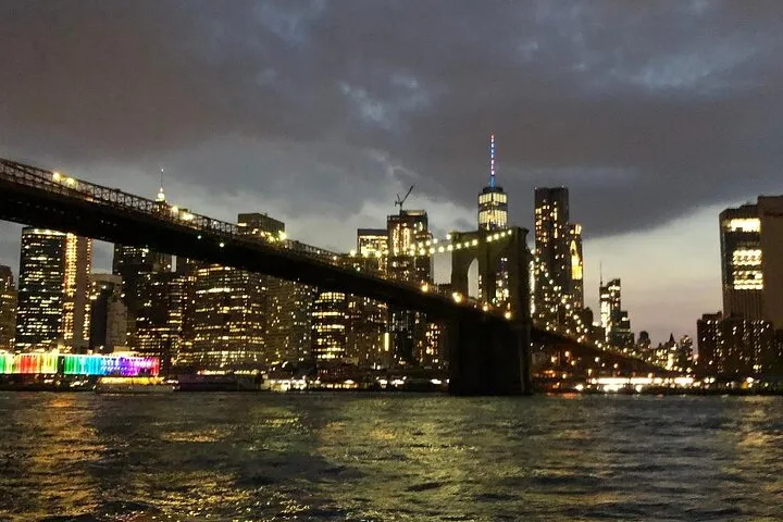 Best Private Luxury Daytime Boat Tour in New York City - 2 Hour