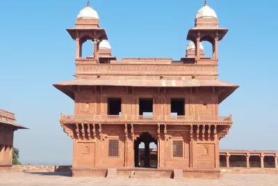 Fatehpur Sikri Private Half Day Tour