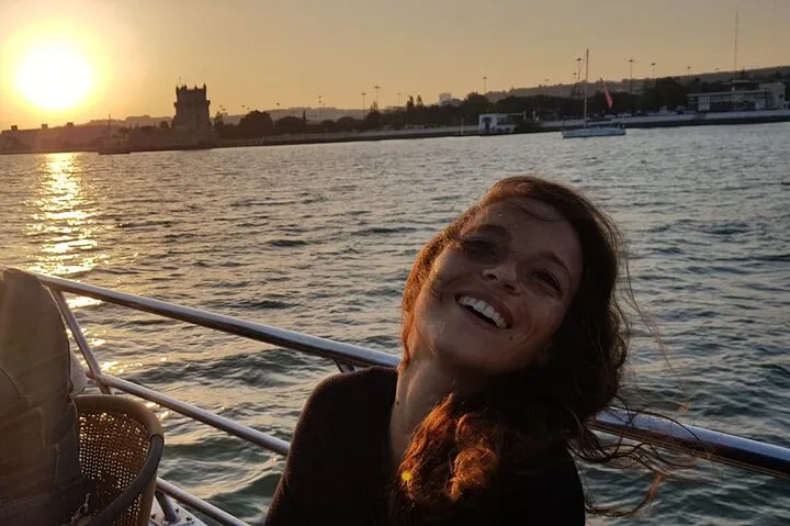 Private Sailboat Cruise with Barbecue and Drinks