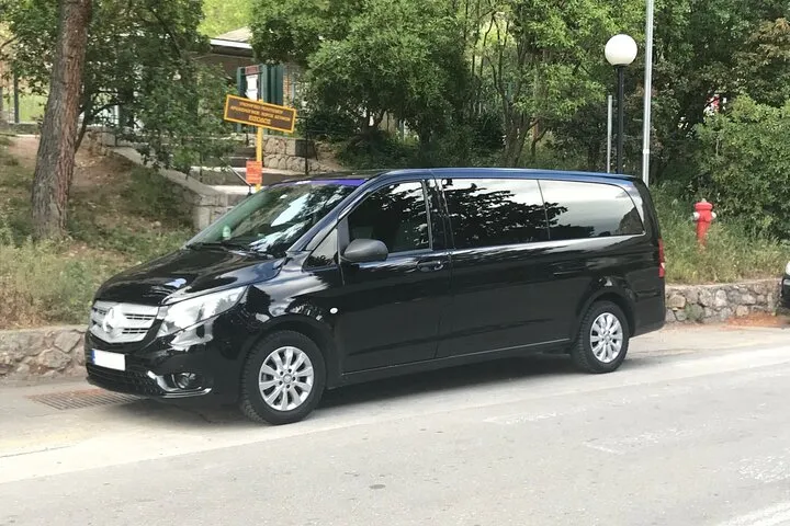 Private Transfer from Piraeus Port to Athens Airport