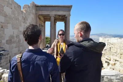 Athens : Acropolis Guided Tour in German