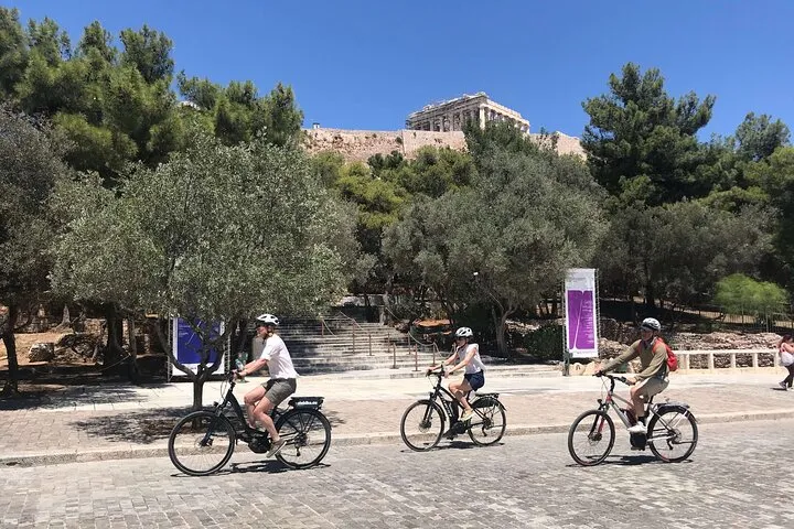 Athens Highlights by E-Bike: Small-Group Historic Tour