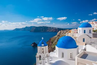 8-Day Tour in Delphi, Meteora & Tour in Santorini from Athens