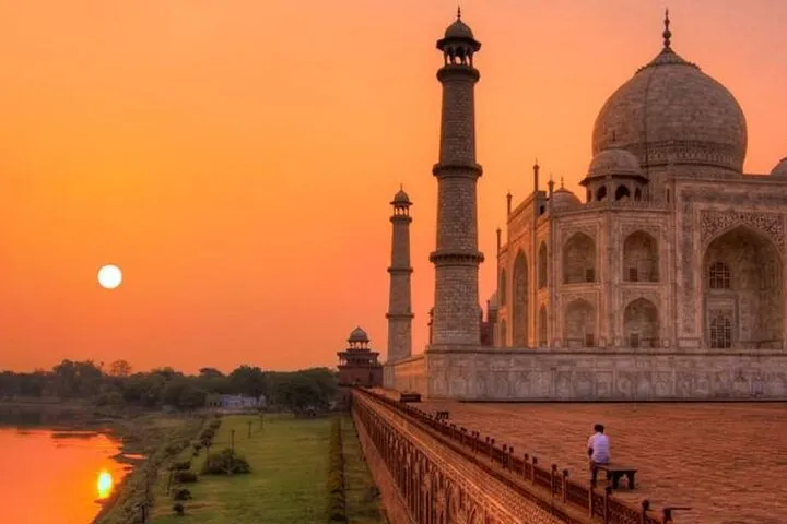 Agra Day Tour From Delhi By Car
