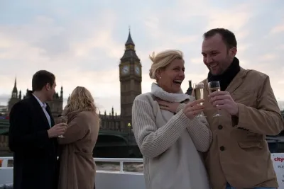 River Thames Evening Cruise with Sparkling wine and Canapés