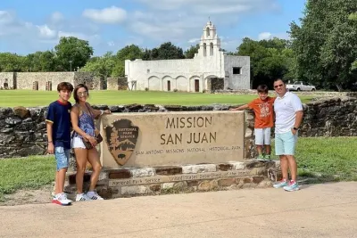 PRIVATE Missions and More - Half-day City Tour