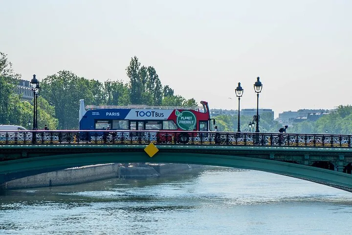 Paris Tootbus Must See Hop-on Hop-off Bus Tour with Seine River Cruise
