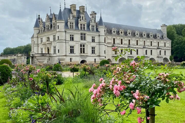Loire Valley Royal Castles Guided Small group Day Trip from Paris