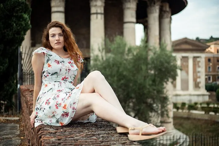 Roman Portraits Walking Tour with your private photographer