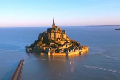 Private Tour to Mont St-Michel and Honfleur from Paris