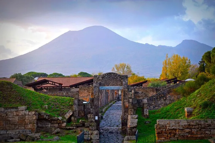 Full-Day Pompeii and Amalfi Coast from Rome