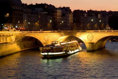 Bateaux Mouches® New Year's Eve Special Dinner Cruise in Paris