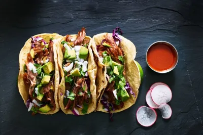 Night Tacos and Mezcal Crawl in Mexico with Guide