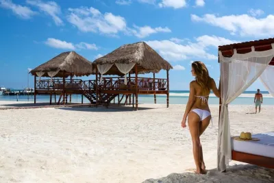 Full day pass & brunch in the best Beach Club in the Riviera Maya