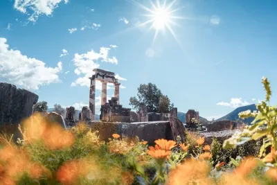 Delphi, Thermopylae, Corycian Cave 300 Spartans Small-Group Tour