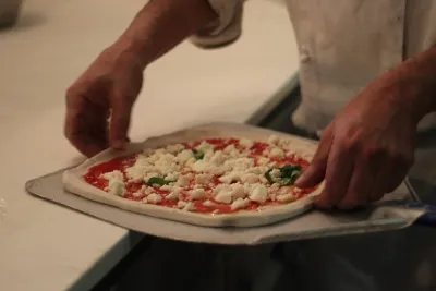 Walking Tour & Pizza Making