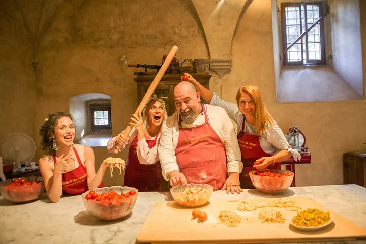 Small Group Pasta Making Class Wine Tasting in a Tuscan Castle